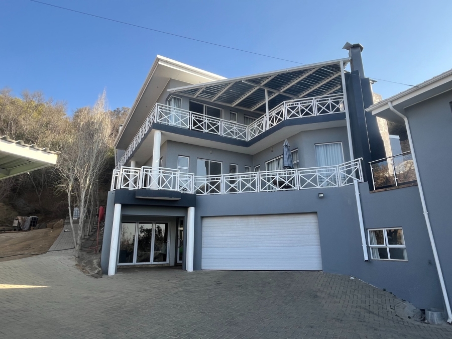 8 Bedroom Property for Sale in Waverley Free State